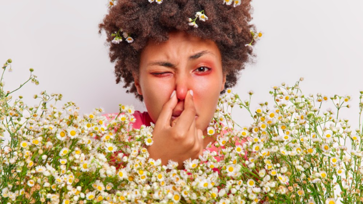 La stagione dei pollini: perché l’allergia stanca?