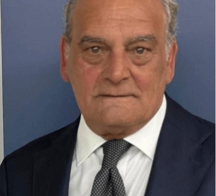 In ballottaggio per la corsa a sindaco di Torre Annunziata, Alfano si dimette