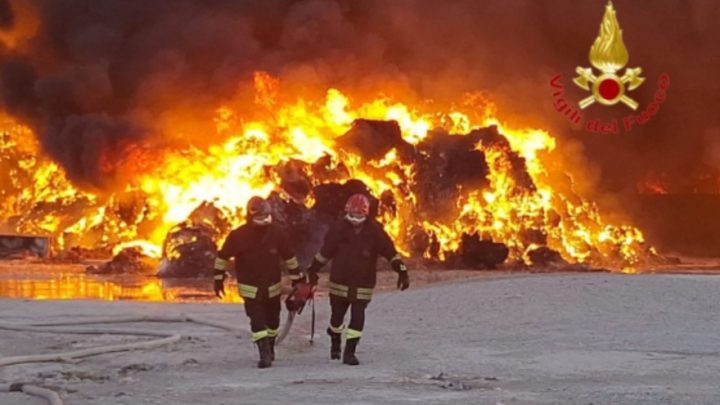 Campania, incendio ecoballe: duro monito “Legambiente”