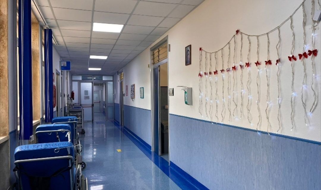 Dagli ospedali sotto pressione all’IA: a Napoli due giorni sulla sicurezza di chi cura