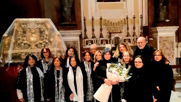 Castellammare di Stabia, Un coro “fuori dal coro”
