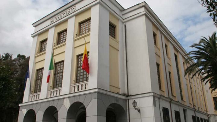 Comune di Cava de’ Tirreni, la FP Cgil denuncia carenza di personale e sovraccarico di lavoro