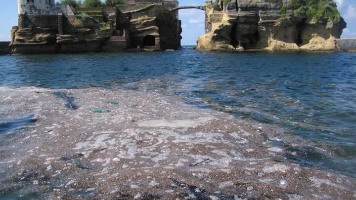 Marevivo ricorre al Tar Campania: scarichi nell’area marina protetta di Gaiola