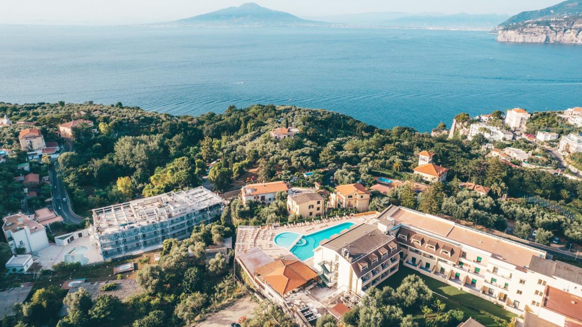 Hotel Vesuvio, aperti i lavori del XV Congresso Nazionale Sorrento Breathing