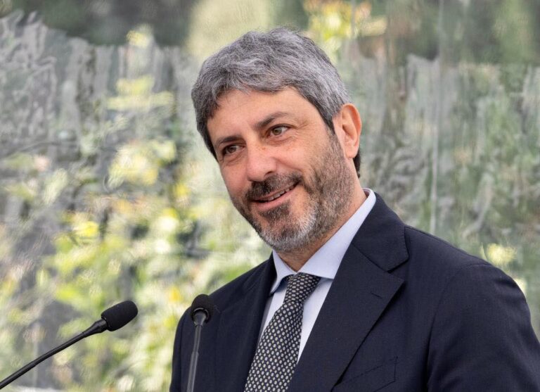 Lettera aperta al governatore Campano: “La sanità non si governa con i selfie”