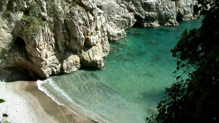Massa Lubrense, migliorano le condizioni del ragazzo ferito dopo un tuffo