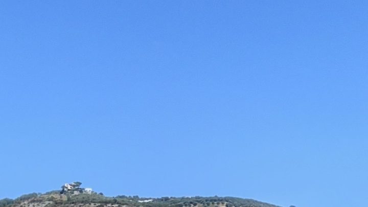 Sorrentina, Fiordo di Crapolla e tuffo a rischio: l’intervento dell’elioccorso gli salva la vita
