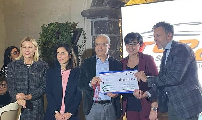 L’oncologo Cesare Gridelli premiato con il VII Premio Raffaele Di Robbio