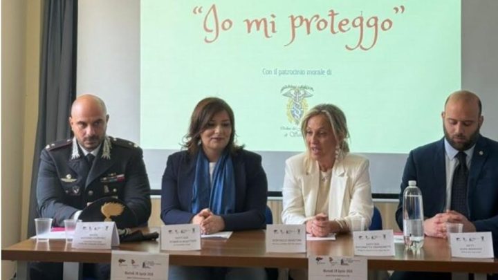 “Io mi proteggo”: a Salerno il progetto dei braccialetti anti-sostanze per la sicurezza delle giovani donne