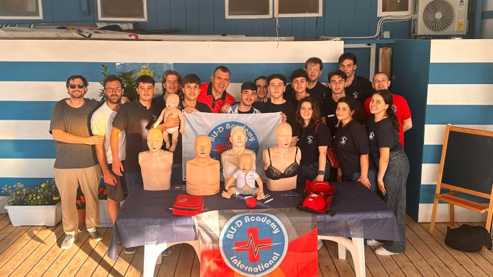Istituto Nino Bixio di Piano di Sorrento, corso BLSD per i ragazzi del V anno