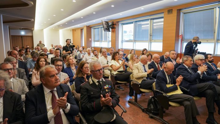 Camici bianchi Napoli: i medici raccontati dai medici