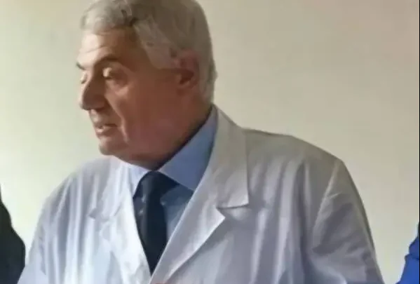 Addio a Gino Esposito, storico dirigente della sanità sorrentina: commozione ai funerali di Meta