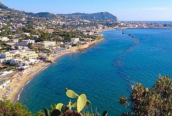 Ischia, rimosse 120 nasse collocate nell’area marina protetta