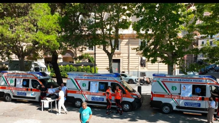 Salerno, grande successo per la Giornata di prevenzione “Ti Guardo le Spalle”