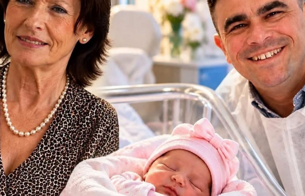 Clinica salernitana, papà 70enne e mamma 59enne: nasce bimba di 4 kg  e mezzo