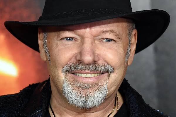 Vasco Rossi dottore honoris causa all’Università di Salerno: premiato il suo contributo alla comunicazione